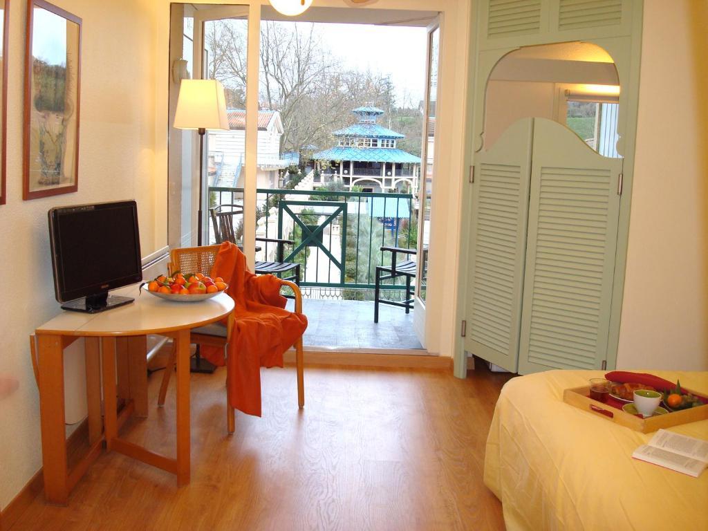 Le Domaine Du Levant Hotel Cambo-les-Bains Room photo